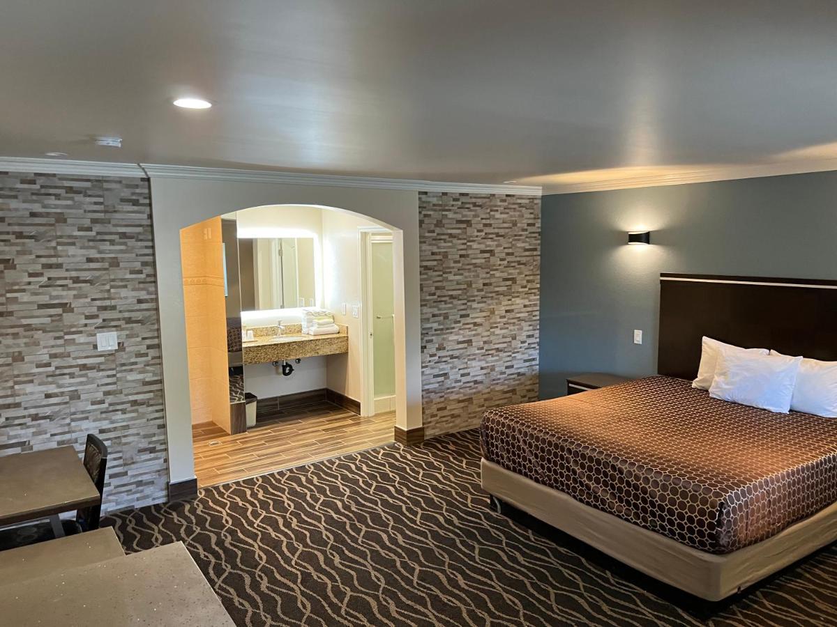Walnut Inn & Suites West Covina Ngoại thất bức ảnh