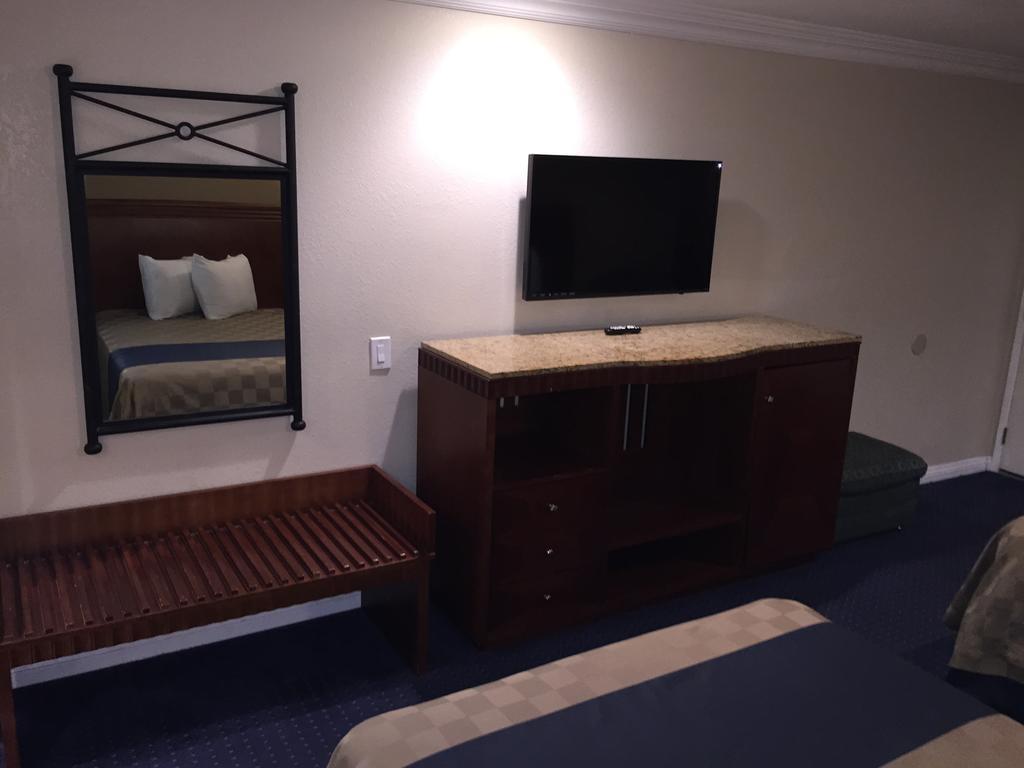 Walnut Inn & Suites West Covina Ngoại thất bức ảnh