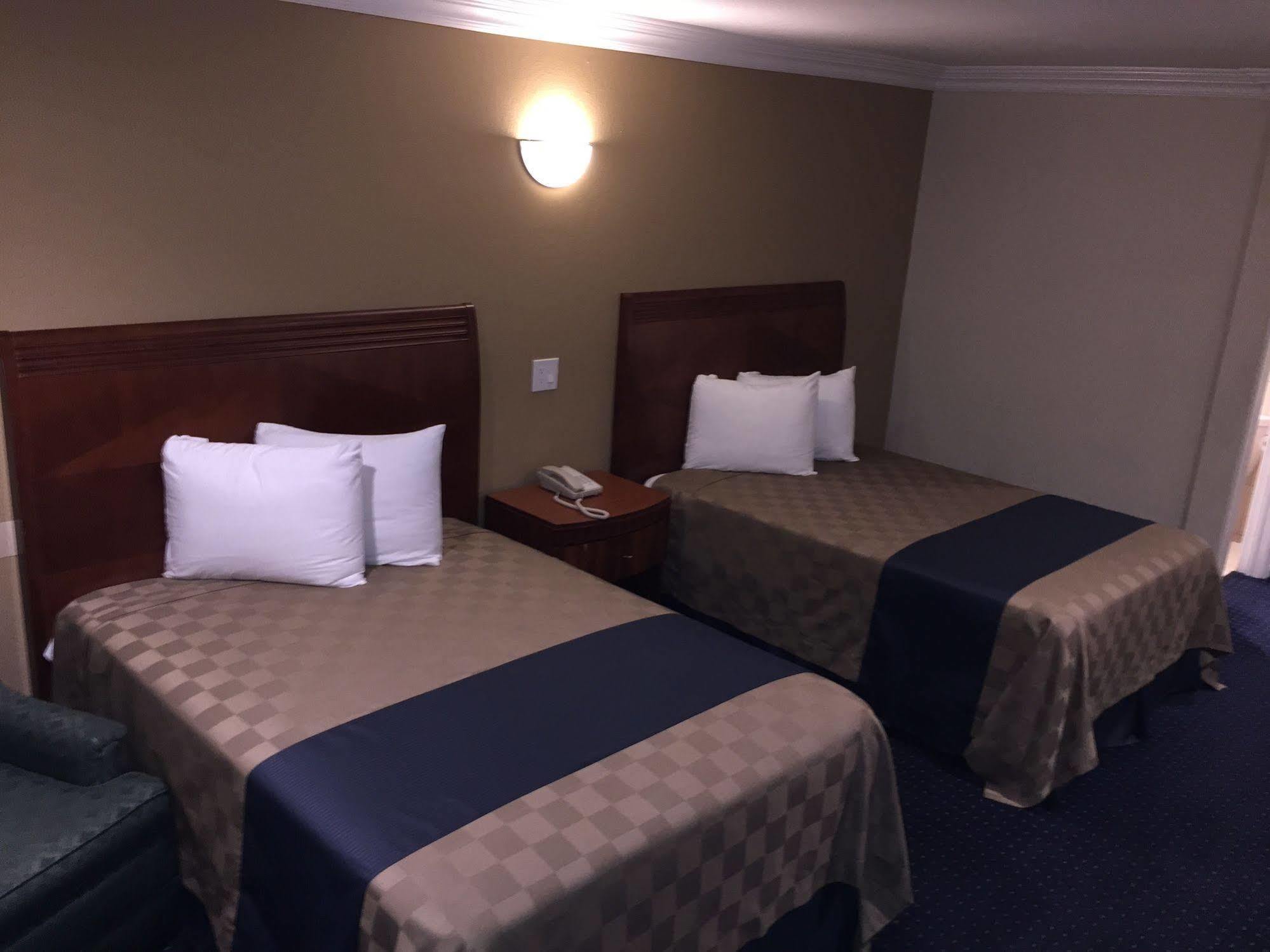 Walnut Inn & Suites West Covina Ngoại thất bức ảnh