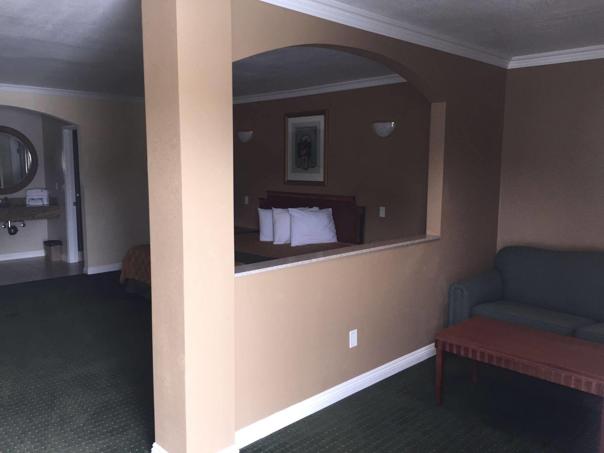 Walnut Inn & Suites West Covina Ngoại thất bức ảnh