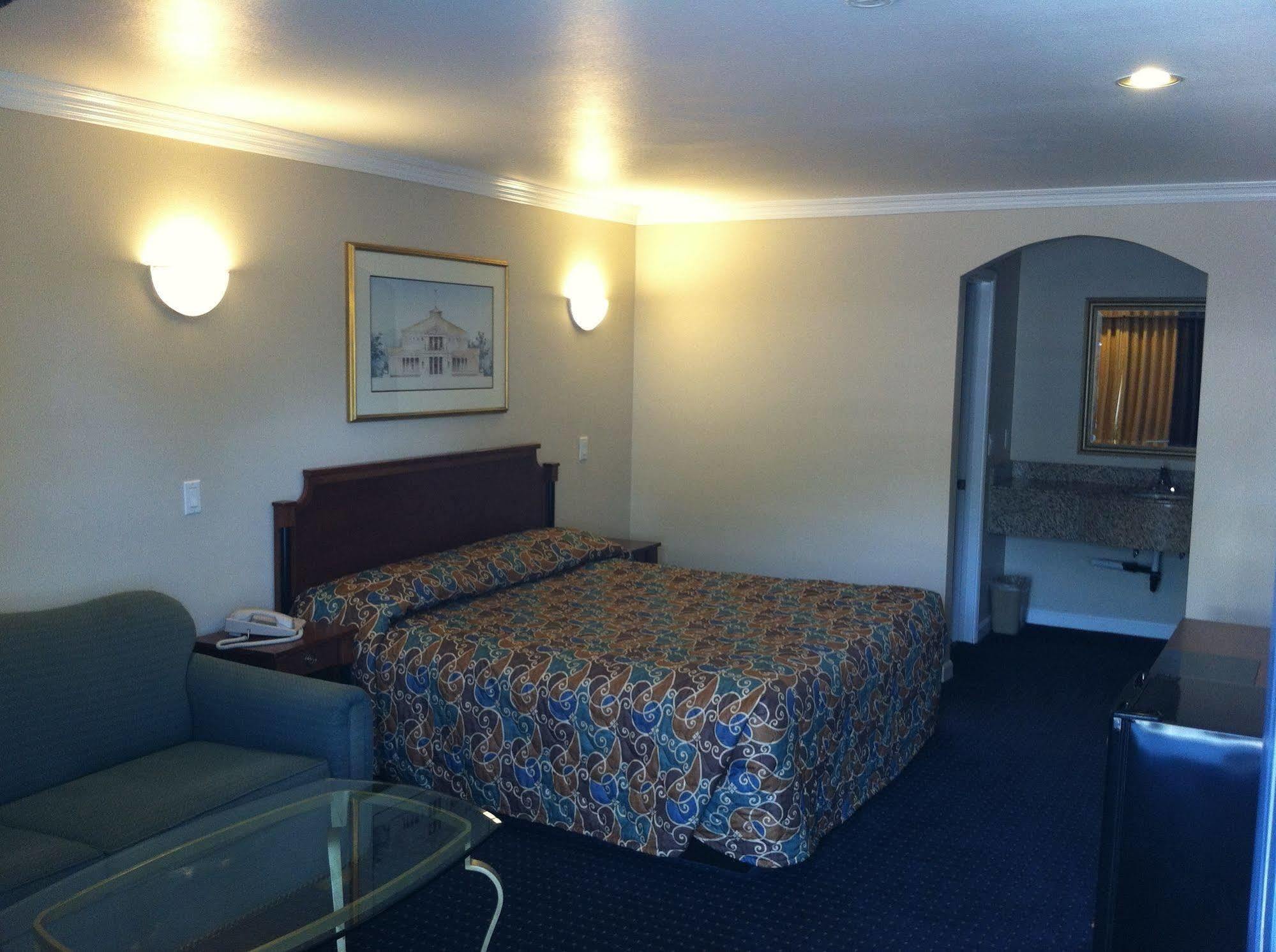 Walnut Inn & Suites West Covina Ngoại thất bức ảnh